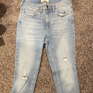 Free people size 28 frayed jeans